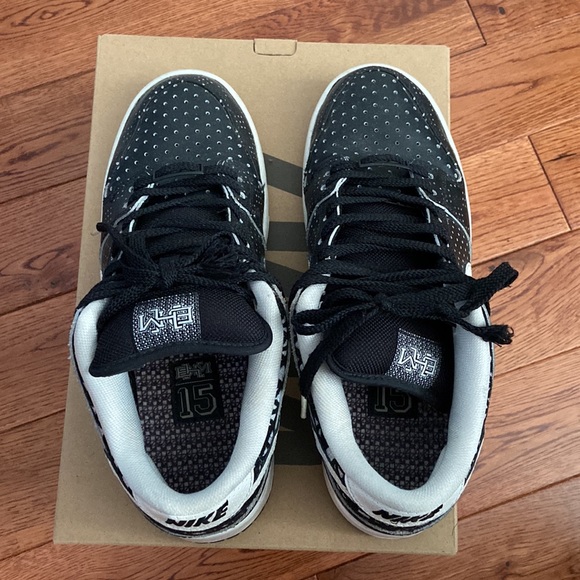 Authentic BHM Sb dunks - Picture 2 of 3